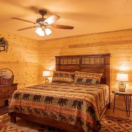 Cabin #6 Bobcat Bunkhouse - Pet Friendly - King Bed - Sleeps 4 Payson Exterior photo
