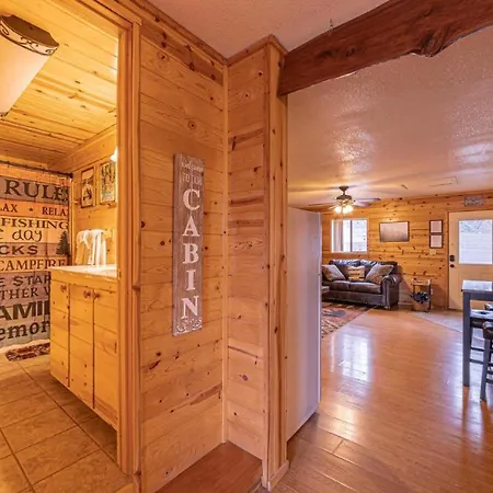 Cabin #6 Bobcat Bunkhouse - Pet Friendly - King Bed - Sleeps 4 Payson Exterior photo