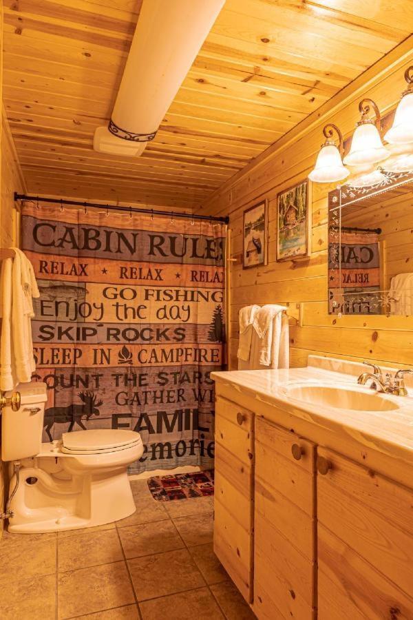 #6 Bobcat Bunkhouse - Pet Friendly - King Bed - Sleeps 4 Payson